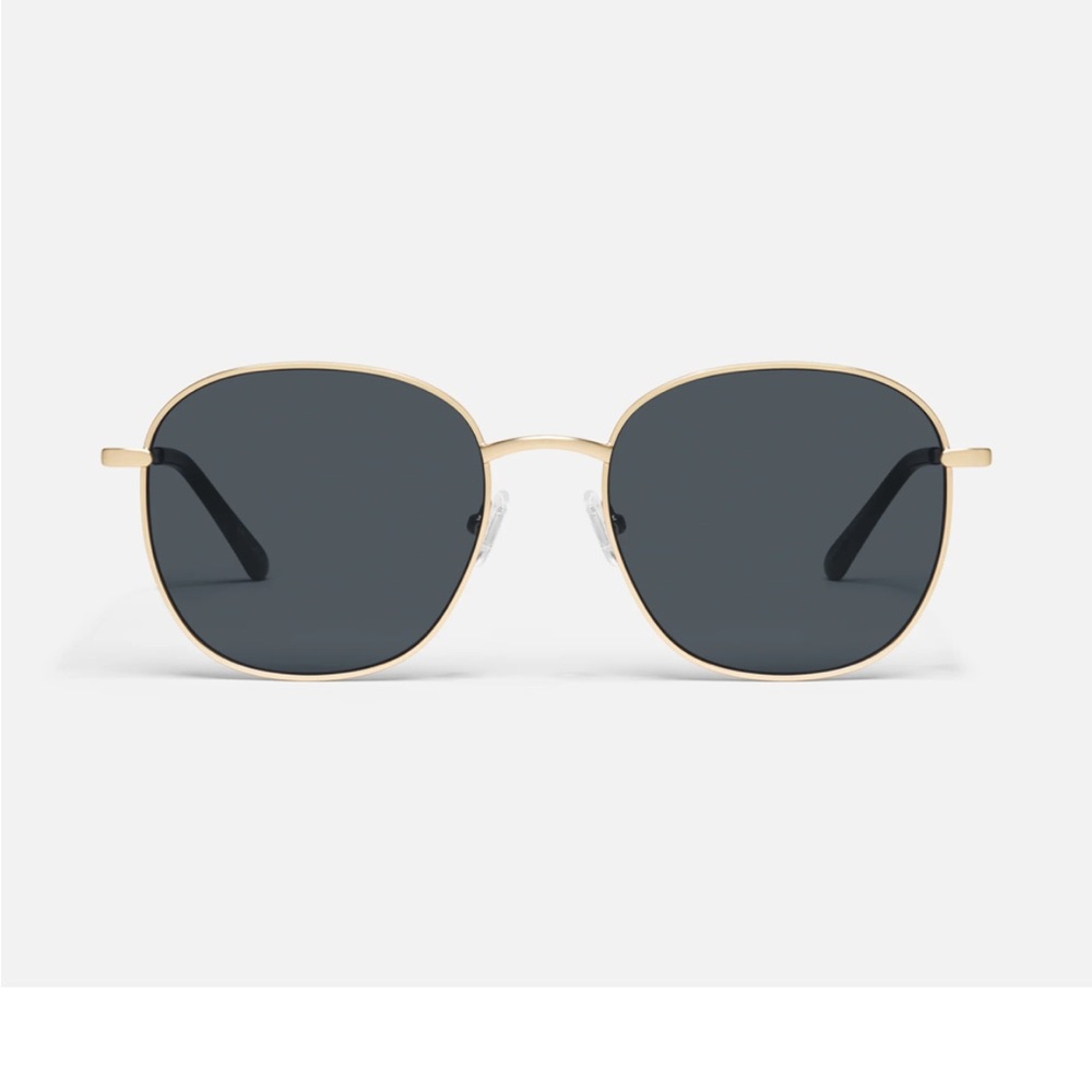 Quay Gold Frame Sunglasses with Black Lenses" Jezabell gold smoke"